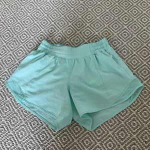 Lululemon Size 4 Tall Hotty Hot Shorts